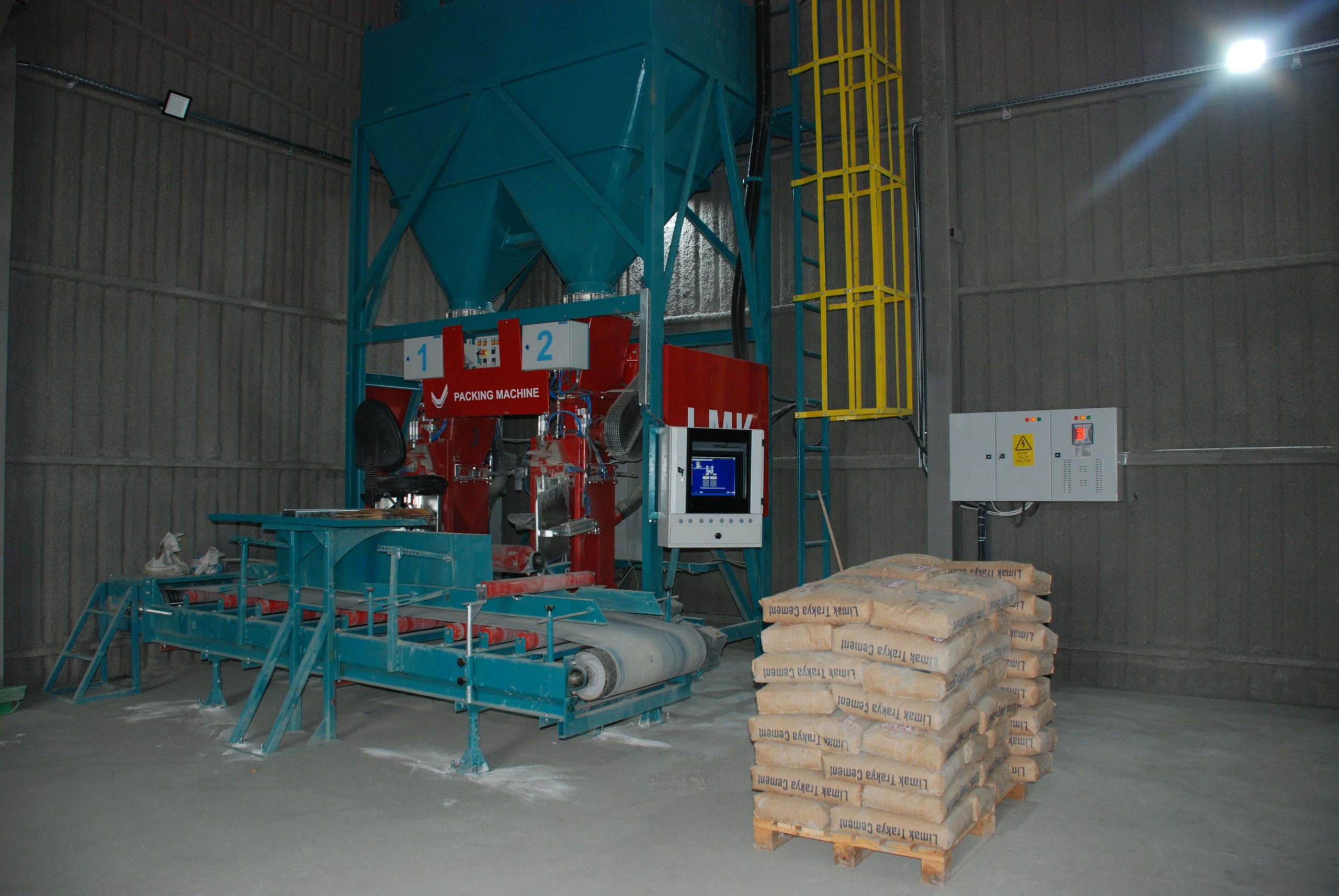 Stationary Packing Machine